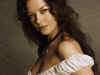 Catherine Zeta Jones- (16).jpg (103151 bytes)