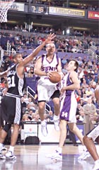 basket kidd_001107.jpg (22050 bytes)